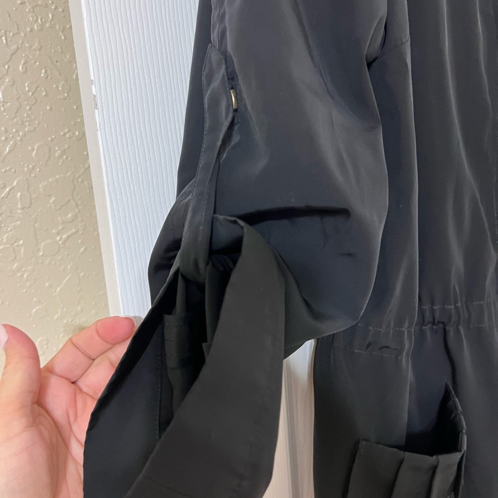 St. John windbreaker - Picture 2 of 7
